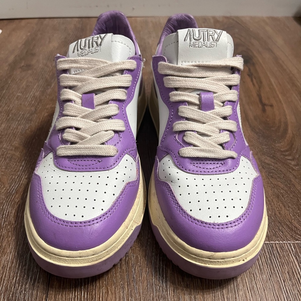Autry Medalist Low sneakers lavender/purple - size 8